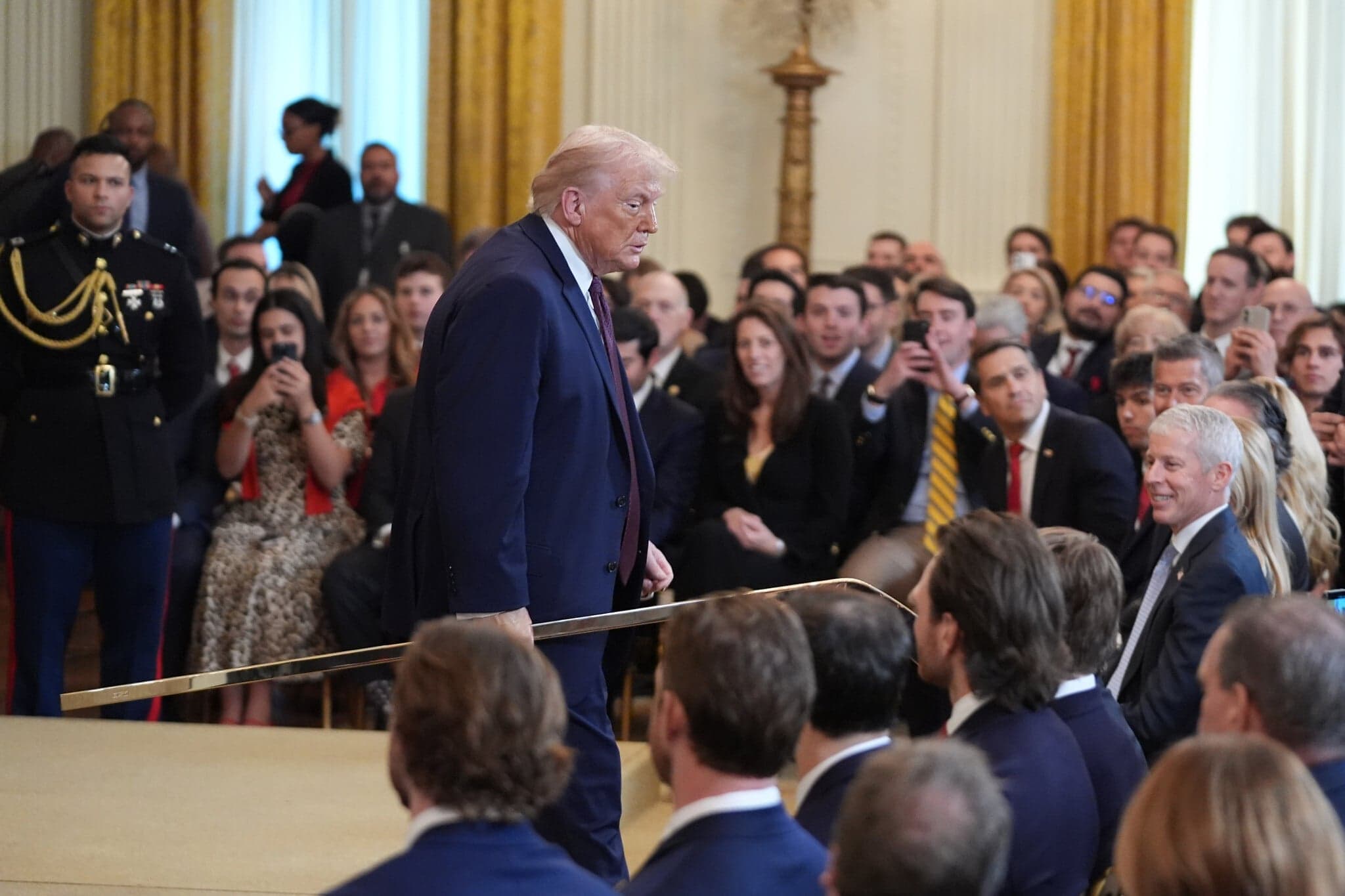 Trump Demands Hamas Full Disarmament, Backs New Gaza Leadership